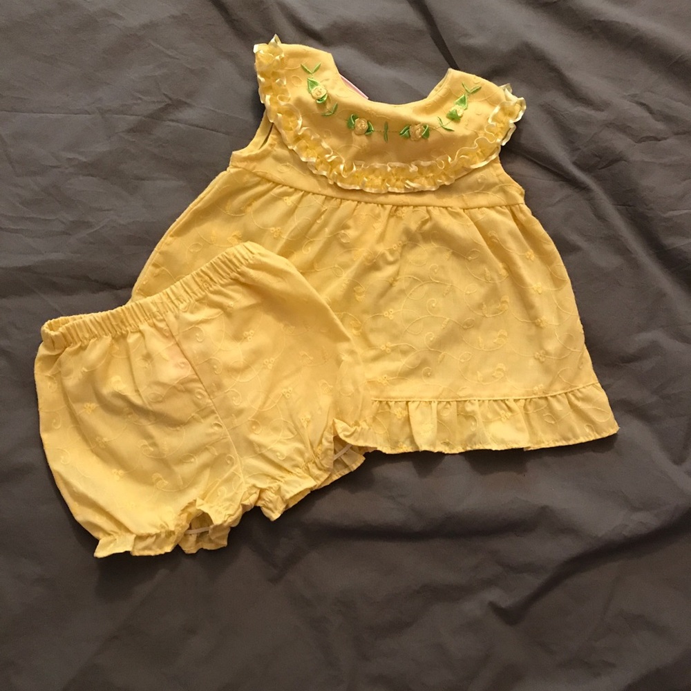 Yellow 2-piece dress and bottom